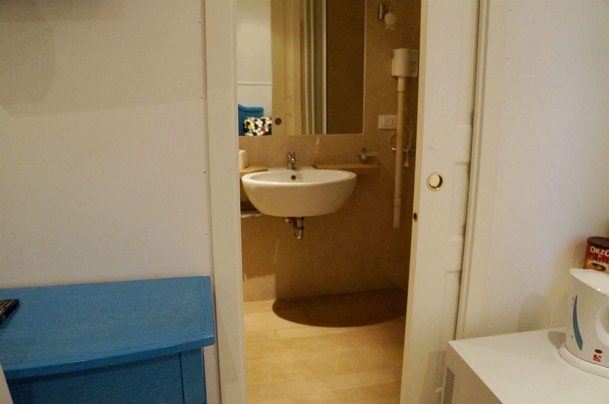 Casa Dell'amicizia Bed & Breakfast 2*